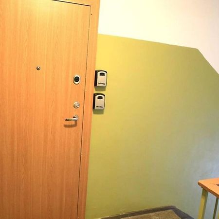 Bright Apartment,For 1-4,Near Old Town วิลนีอุส ภายนอก รูปภาพ
