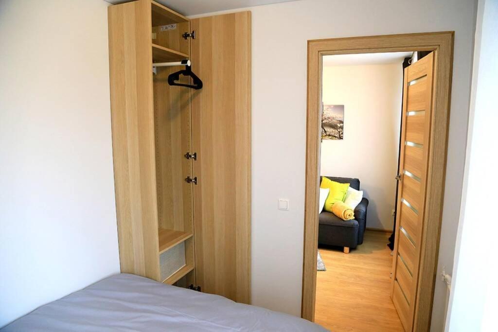 Bright Apartment,For 1-4,Near Old Town วิลนีอุส ภายนอก รูปภาพ
